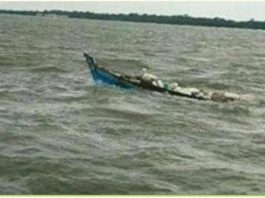 Dihantam-gelombang,-Kapal-Karam-di-Perairan-Durai,-Karimun