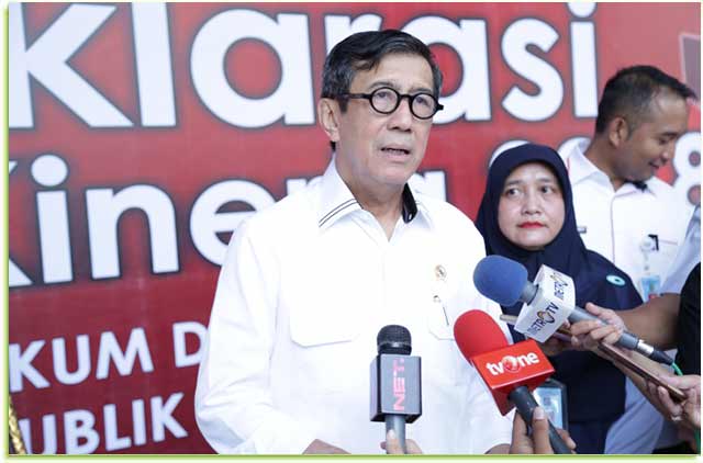 Menkumham Mendeklarasikan Kinerja 2018 Bagi ASN Menkumham Mendeklarasikan Kinerja 2018 Bagi ASN