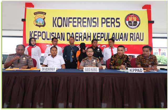 Konfrensi pers Polda Kepri