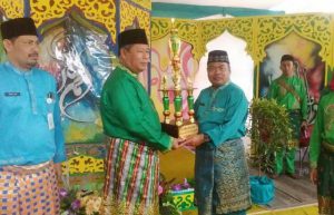 Penyerahan piala bergilir MTQ Tk Kecamatan tahun 2018