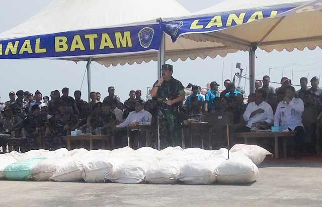 Panglima-TNI-Marsekal-TNI-Hadi-Tjahjanto-Apresiasi-Terhadap-Penangkapan-Narkoba-1-Ton