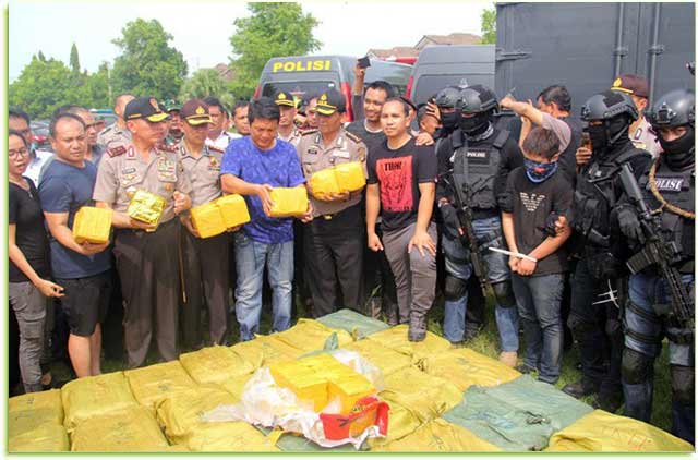 Sabu-Satu-Ton-Diamankan-di-Perairan-Batam Sabu-Satu-Ton-Diamankan-di-Perairan-Batam