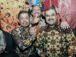 Bupati Karimun Aunur Rafiq dan Mentri Sosial Idrus Marham, di Kementerian Sosial RI, di Jakarta, Jumat (2/3).