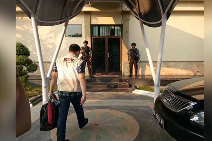 Kantor DPRD Tiba-Tiba Digeledah Oleh KPK Kantor DPRD Tiba-Tiba Digeledah Oleh KPK