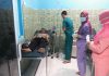 Ahmad Sulariyo, saat menjalani perawatan di Puskesmas Tarempa, KK
