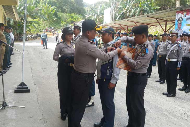 Apel Pasukan Keselamatan (Simpatik) Seligi 2018 di Mapolres Anambas Apel Pasukan Keselamatan (Simpatik) Seligi 2018 di Mapolres Anambas