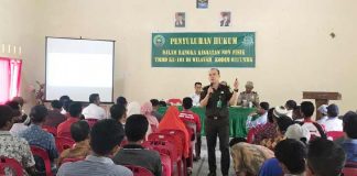 Senopati, SH selaku nara sumber perwakilan kejaksaan dalam menyampaikan materi tentang upaya penegakan hukum di sektor kehutanan.