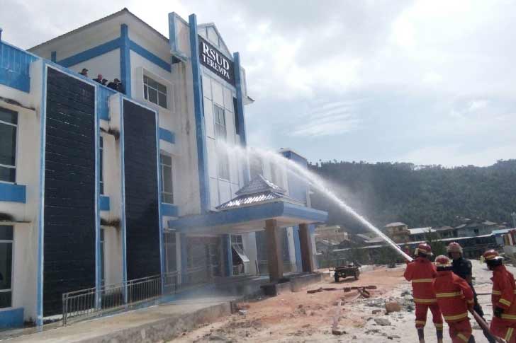 Latihan Evakuasi Bencana Kebakaran di RSUD Tarempa