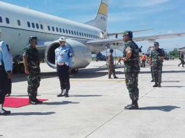 Penyambutan Panglima TNI Adi Tjahyanto di Bandara Raden Sadjad Ranai