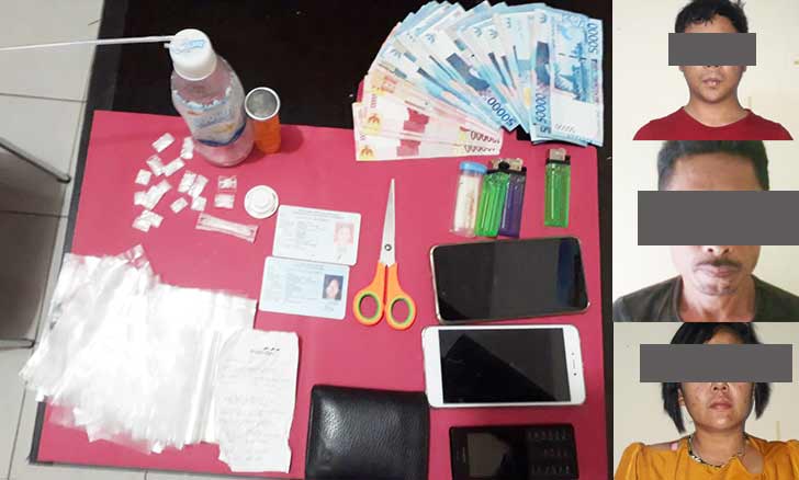 Petugas Polsek Siantan Tangkap 4 Pelaku Narkoba, 3 Pria dan 1 Wanita di Hotel Ungu Petugas Polsek Siantan Tangkap 4 Pelaku Narkoba, 3 Pria dan 1 Wanita di Hotel Ungu