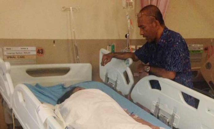 Seorang-TKW-Di-Singapura-Jatuh-Dari-Lantai-Tiga-Serta-Menimpa-Seorang-Pria-63-Tahun Ninik Kartini, 27 tahun, saat sedang dirawat di Rumah Sakit Umum Changi Singapura (Dok. KBRI Singapura)