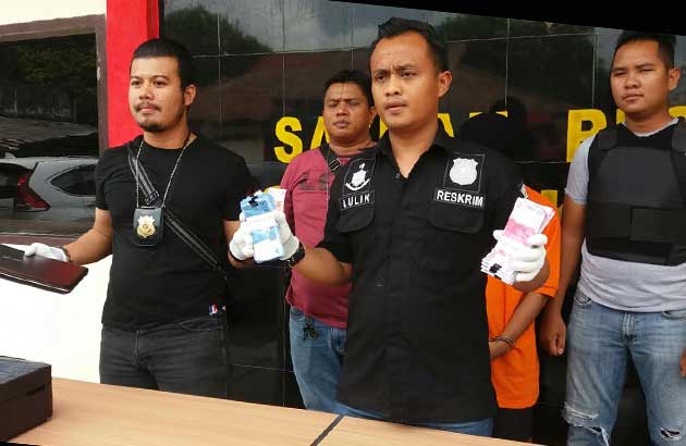 Uang Palsu Rp20 Juta Lebih di Karimun Ditemukan Polisi Tanpa Tuan