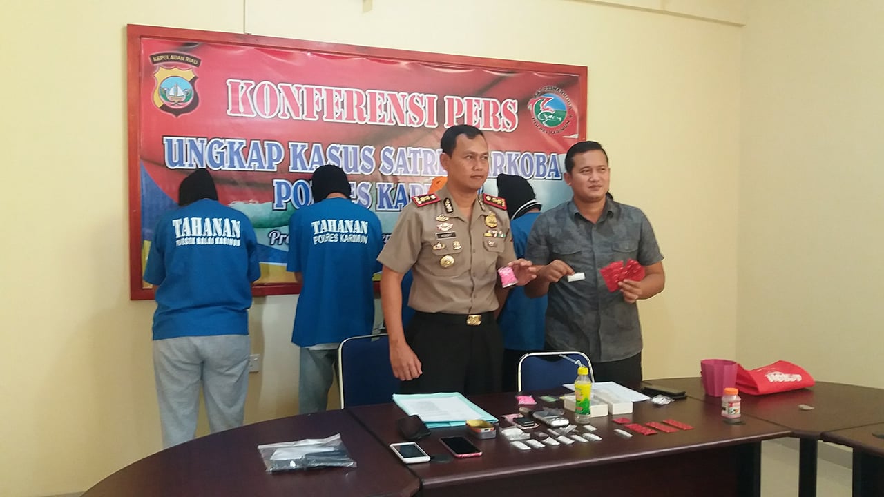 Lima Pengedar Narkoba Dimankan Satresnarkoba Polres Karimun, Ada Transaksi Barter Narkoba Antara Shabu Dengan Ganja