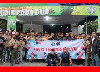 IWO-Bagikan-Paket-Ta'zil-Kepada-Pemudik