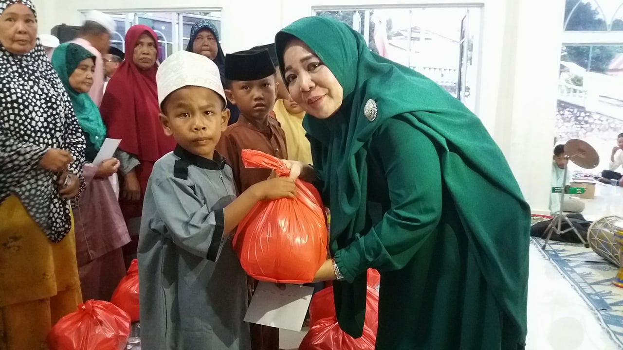 Muslimat NU Santuni 110 Janda, Anak Yatim, Dhuafa dan Mualaf