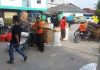 Sejumlah pedagang durian di Tanjungbatu batu, Ahad (08/07/18)