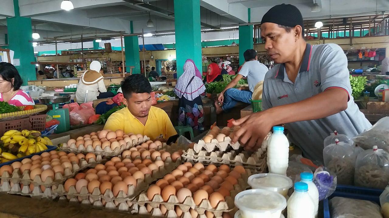 Harga Telur Ayam di Karimun Melambung Hingga Rp50.000 Per Papan