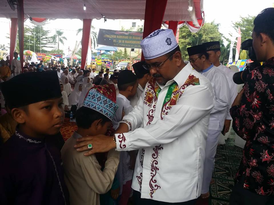 Ribuan Masyarakat Karimun Ikuti Haul Akbar di Rumah Dinas Bupati