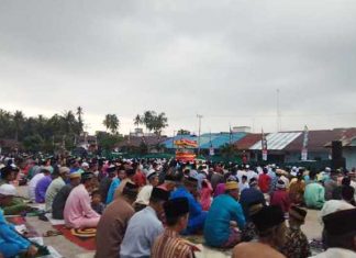 Sholat Idul Adha 1439 H, di lapangan Pemuda Gelora Tanjungbatu Kundur, (22/08/18).
