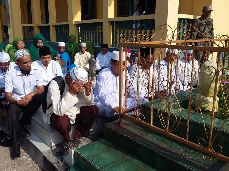 NU Karimun Ziarah Makam Leluhur Keturunan Ketiga, Sempena HUT RI ke 73 dan Haul Akbar