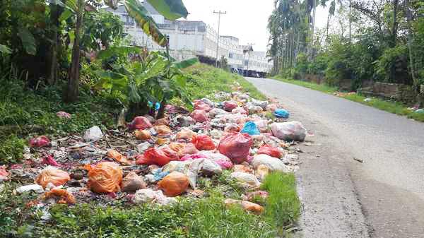 Sampah di Jalan Tanjungbatu Kota, Sabtu (25/08/18).