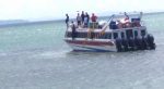 Speedboat-Tujuan-Tanjungpinang-Kandas-di-Laut-Pulau-Terung,-Moro,-Sebanyak-60-Penumpang-Dievakuasi-(2)
