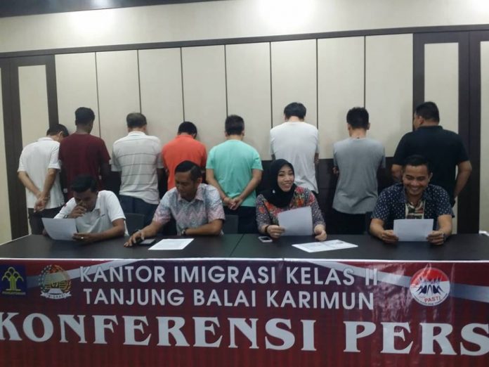 Imigrasi Kelas II Tanjungbalai Karimun memberikan keterangan, Jumat (31/8)
