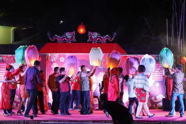 Festival moon cake di lapangan Sulaiman Abdullah Tarempa, Sabtu malam (22/09/18).