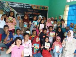 Guru-Garis-Depan-Karimun-Kampanyekan-Literasi-Lewat-Taman-Baca