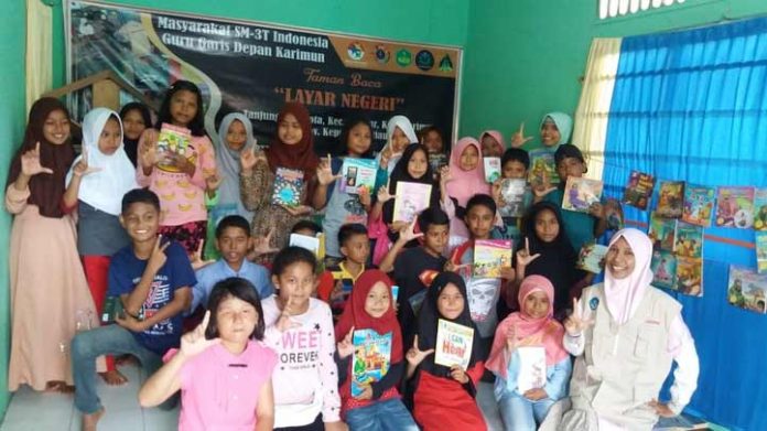 Guru-Garis-Depan-Karimun-Kampanyekan-Literasi-Lewat-Taman-Baca