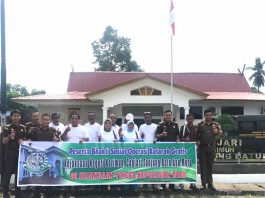 Sejumlah pasien katarak dari Kundur dan sataf kantor Cabang Kejaksaan Karimun di Tanjungbatu, Kamis (20/09).