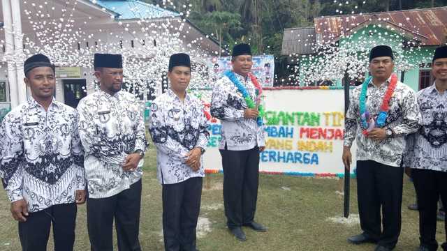 Bupati-Anambas,-Bacakan-Isi-Pidato-Menteri-Pendidikan