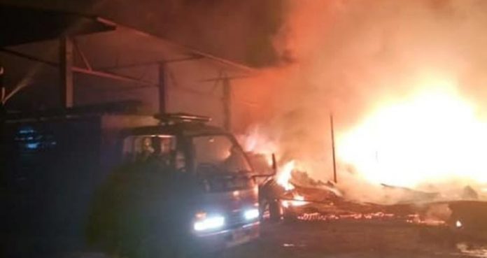 Pabrik-Pengolahan-Kelapa,-Meledak-Hingga-Akhirnya-Terbakar Pabrik pengolahan kelapa, PT Saricotama Indonesia, meledak hingga akhirnya terbakar, Ahad (18/11/18).