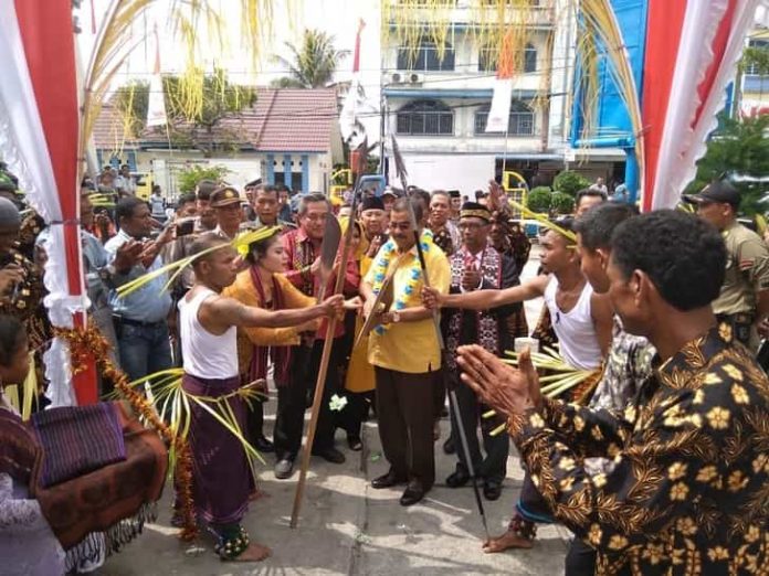 Pengukuhan kepengurusan Ikatan Keluarga Besar Flores (IKBF), di Balai Pemuda Tanjung batu, Sabtu (17/11/2018).