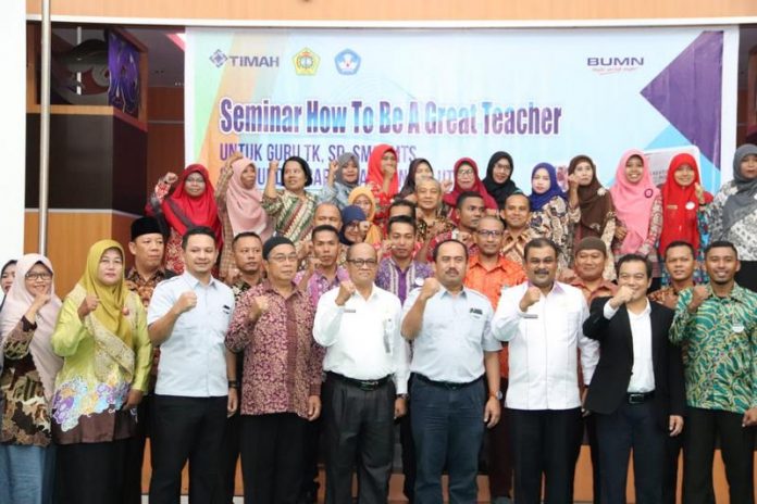 Seminar guru oleh PT Timah PT Timah Tbk wilayah Kepri dan Riau bekerja sama dengan Dinas pendidikan kabupaten Karimun menyelenggarakan seminar ‘How to be Great Teacher’