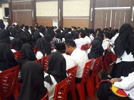 Peseta lulus tes CPNS ikuti pembekalan pemberkasan di gedung serbaguna Kantor Bupati Karimun beberapa hari lalu