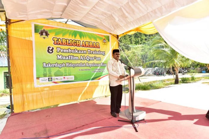 Bupati Karimun Aunur Rafiq membuka tabligh akbar dan training muallim Al-Qur'an, di Pondok Pesantren Hidayatullah Sememal Kelurahan Pasir Panjang Kecamatan Meral Barat, Sabtu (2/2).