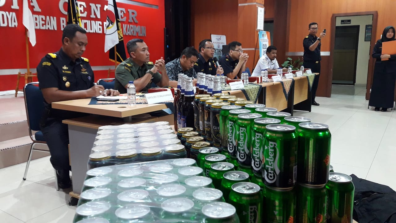 KPPBC Karimun Tangkap Boat Pancung Penyelundup Miras Malaysia