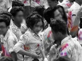 Ilustrasi aksi corat-coret siswa SMA