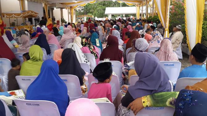 Ustadz Nur Maulana Hadiri Buka Bersama Anak Yatim Dan Kaum Duafa Di Kundur