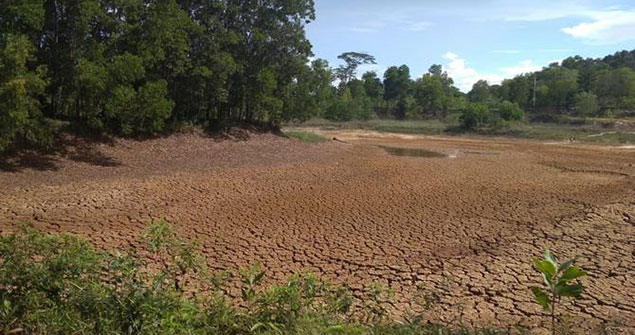 Waduk PDAM Tirta Karimun yang mengalami kekeringan