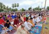 Para jemaah sholat idul fitri 1440 H di lapangan bola Gelora Tanjungbatu