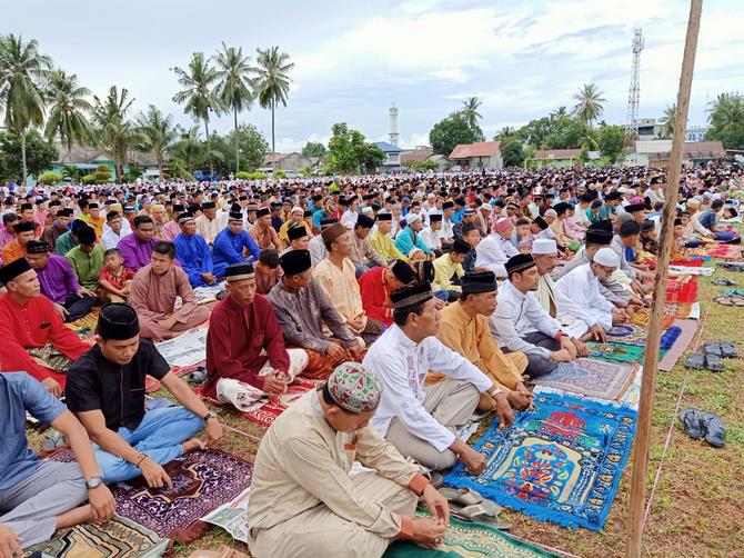 Khatib Salat Idul Fitri, H. Ansar Ahamad, Mengajak Masyarakat Selalu Mengingat Orang Tua