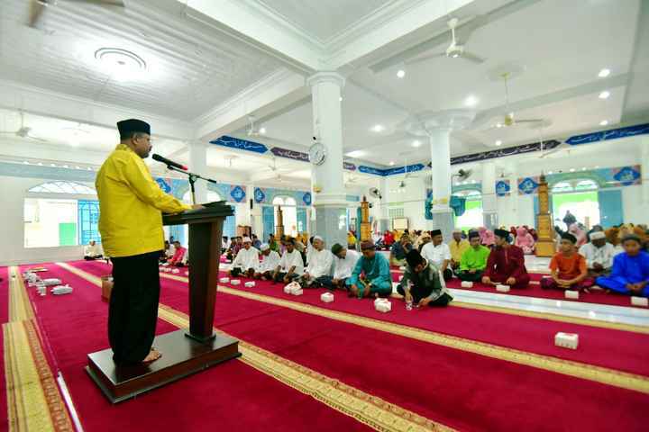 Halalbihalal 1440 H Bersama Masyarakat Kecamatan Kundur Di Masjid Besar Nurussalam Tanjungbatu Kota, Ahad (30/06/19).