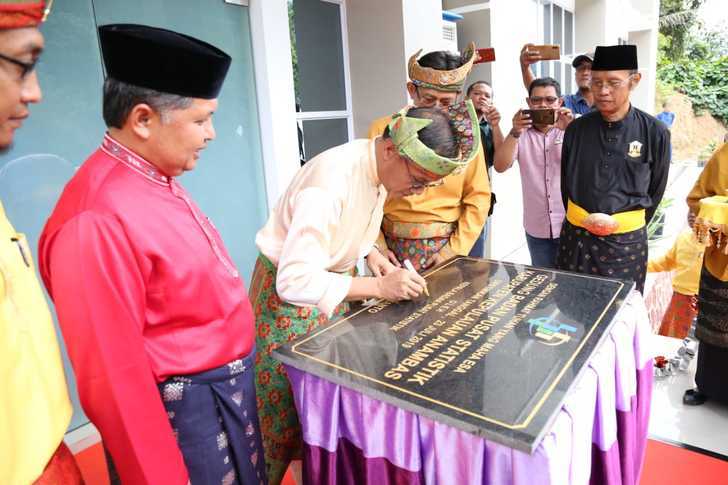 Kepala BPS RI Resmikan Gedung Kantor BPS Kepulauan Anambas