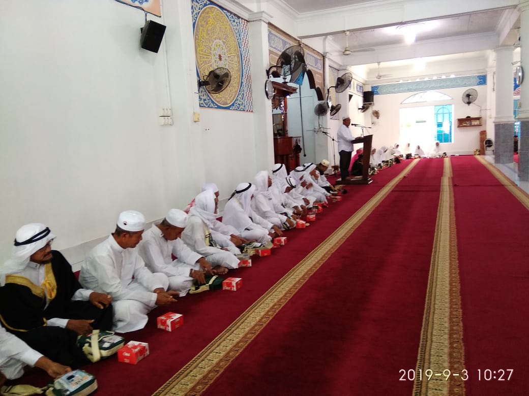 Tangis Haru Keluarga Sambut Jamaah Haji