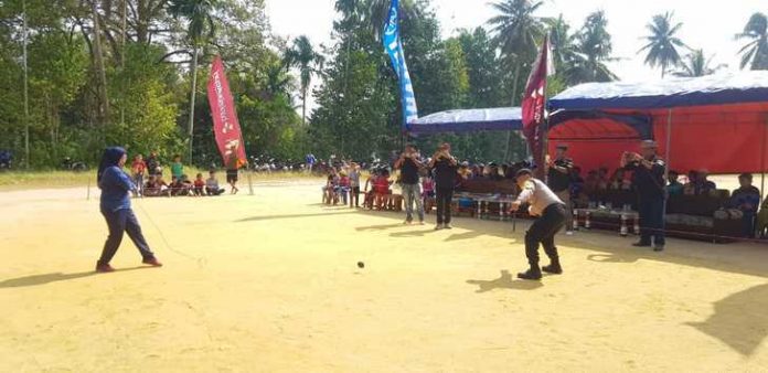 lomba gasing 1