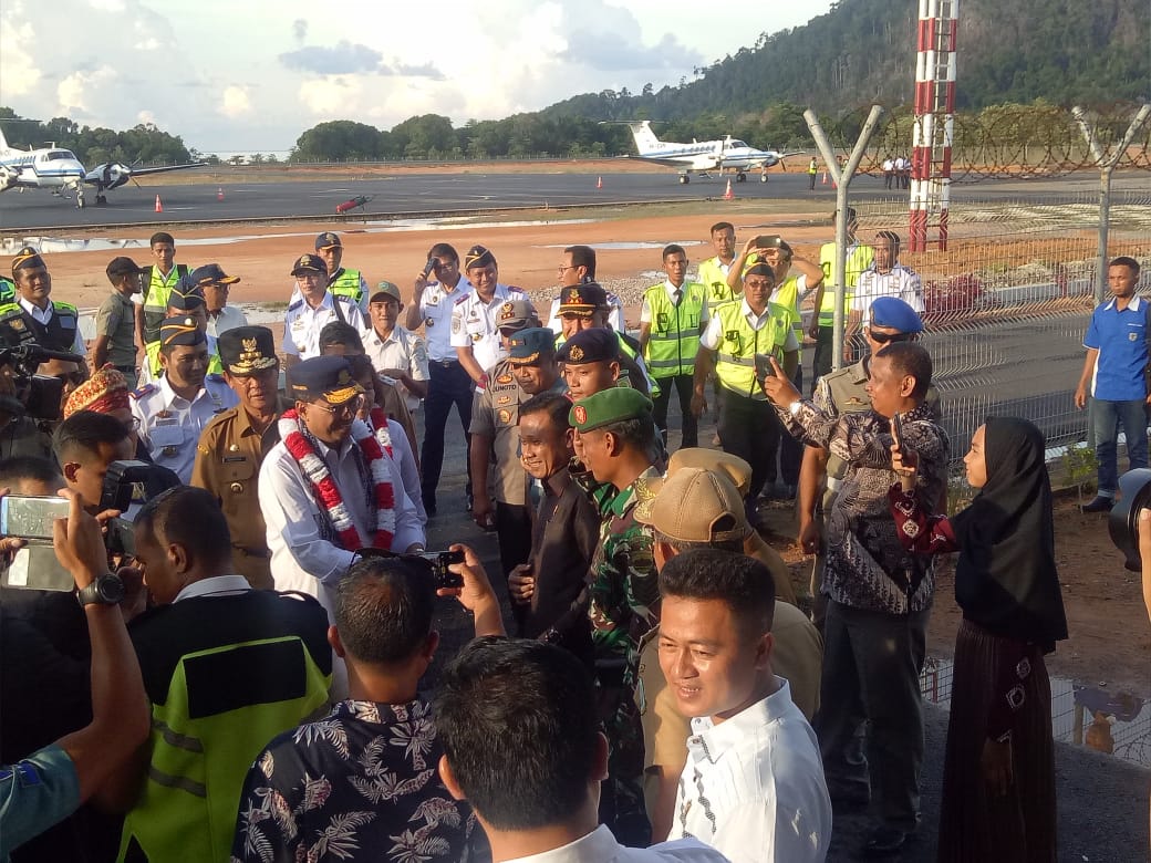 Menteri Perhubungan Resmikan Bandar Udara Letung, Anambas Menteri Perhubungan Resmikan Bandar Udara Letung, Anambas