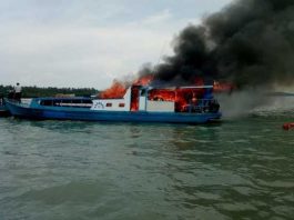 Kapal Karomah 2 Terbakar di Perairan Karimun