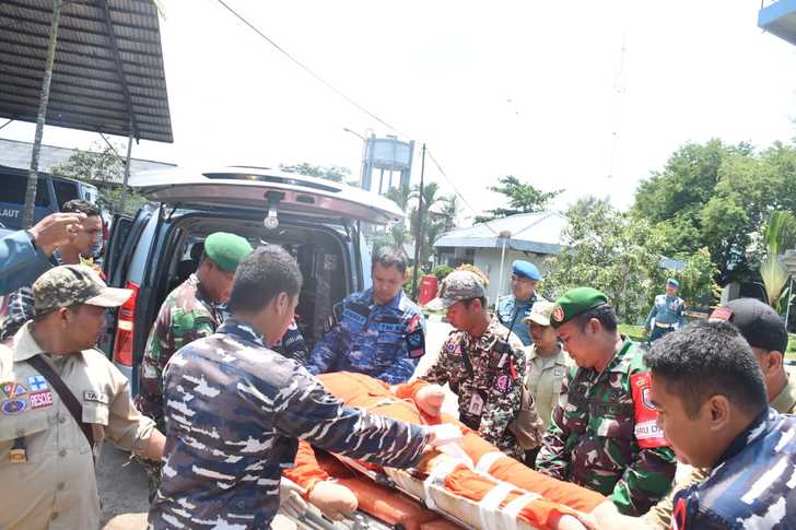 Latihan Pencarian Dan Pertolongan (SAR) Di Laut